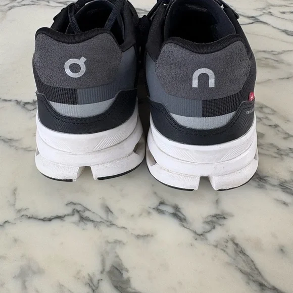 On running Cloudrift women’s 7.5 sneaker shoes - Picture 3 of 7